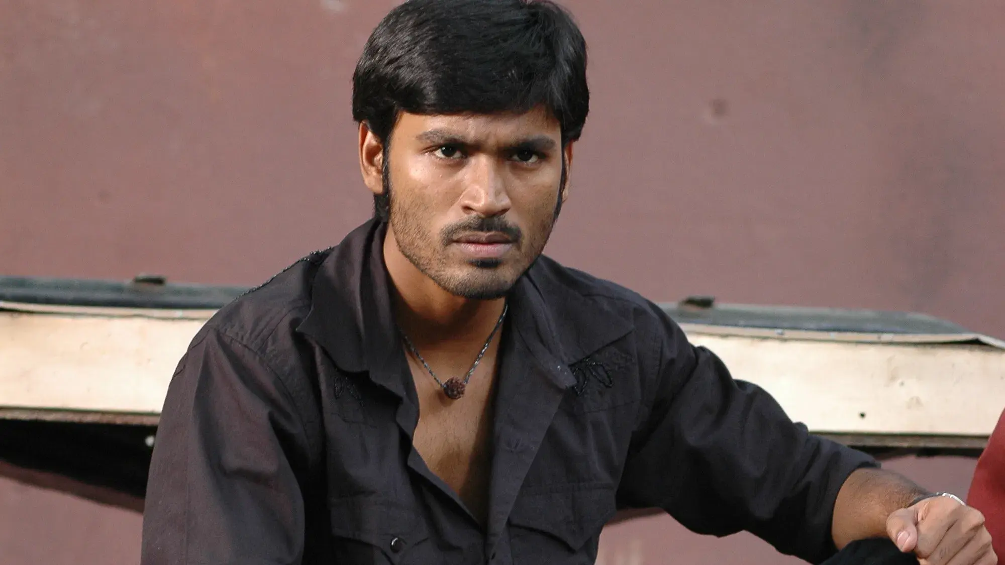 படிக்காதவன்