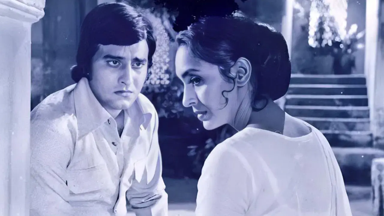 Main Tulsi Tere Aangan Ki