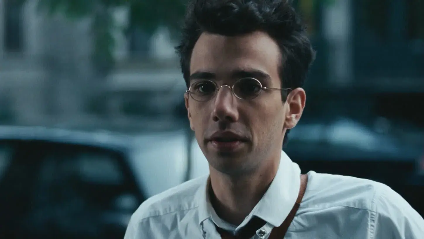 Trotsky: A Revolução Começa na Escola