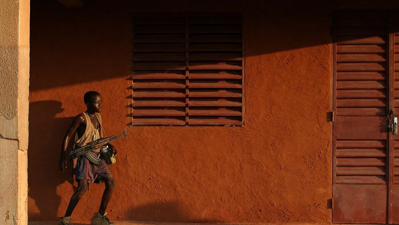 Crianças Invisíveis