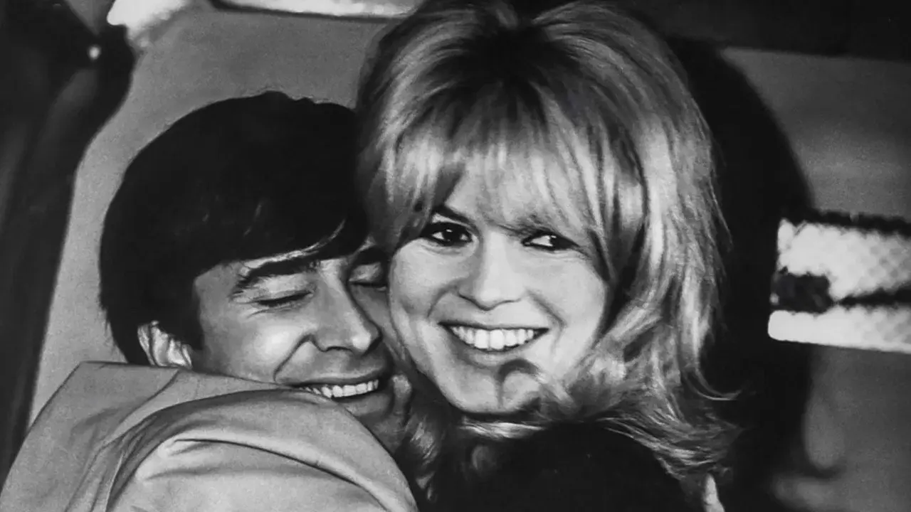 Uma Encantadora Idiota