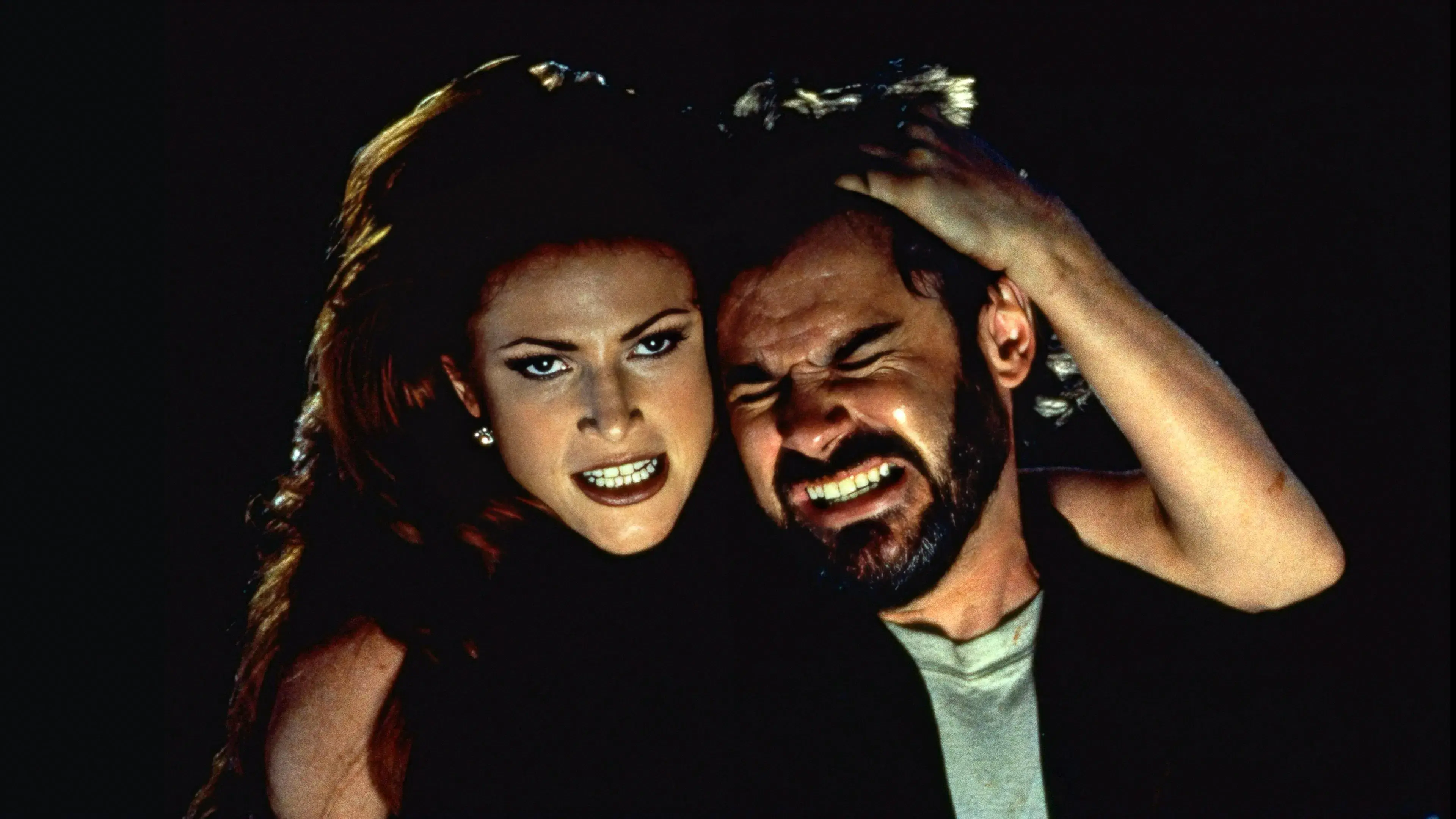 Contos do Além Túmulo: O Bordel de Sangue