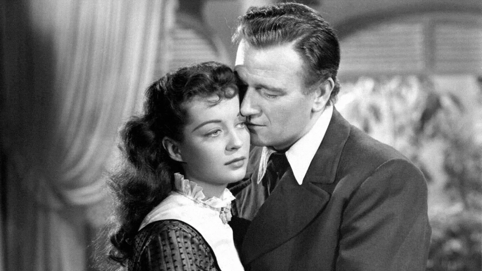 No Rastro da Bruxa Vermelha