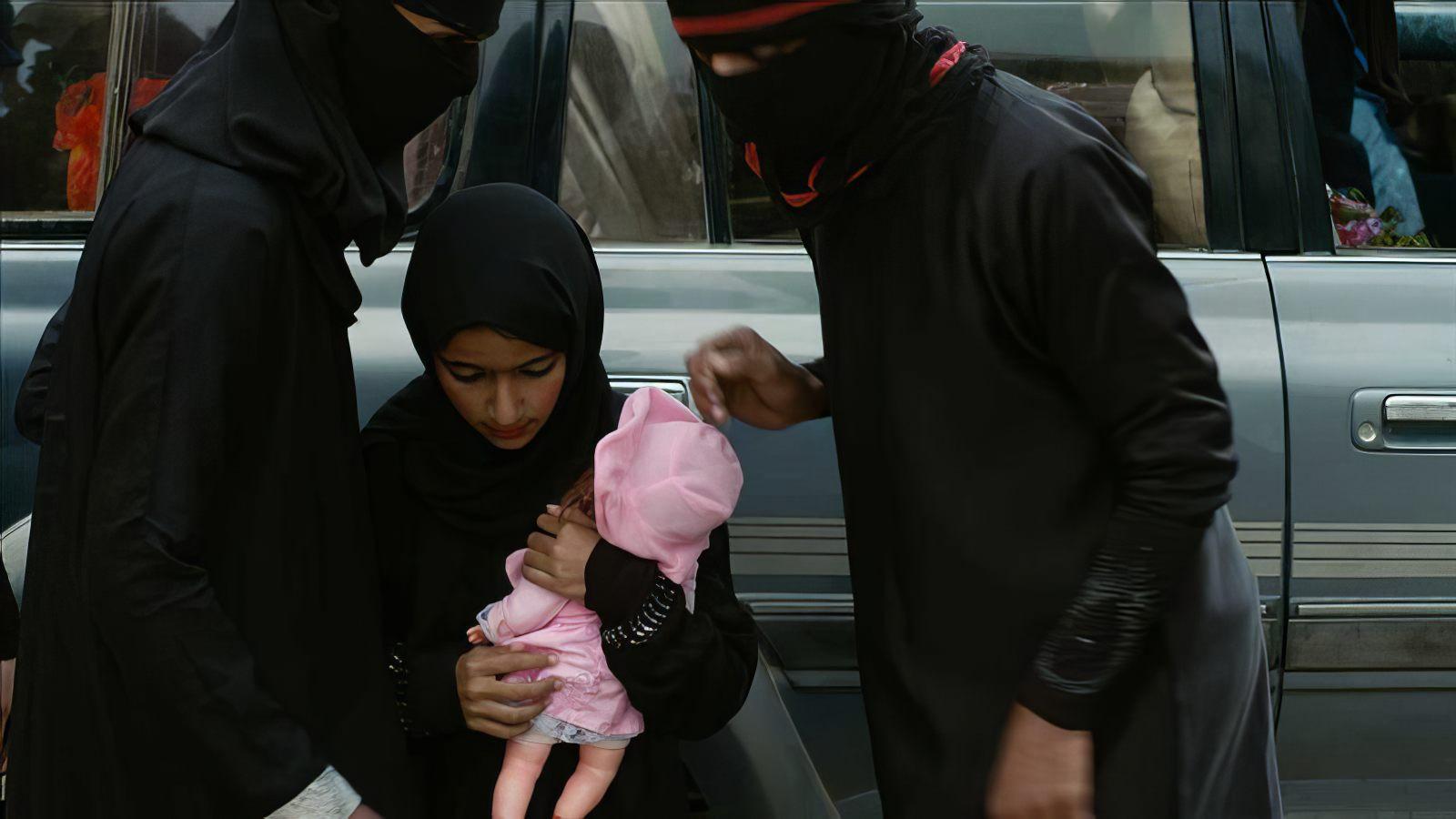 Nojoom, 10 Anos, Divorciada