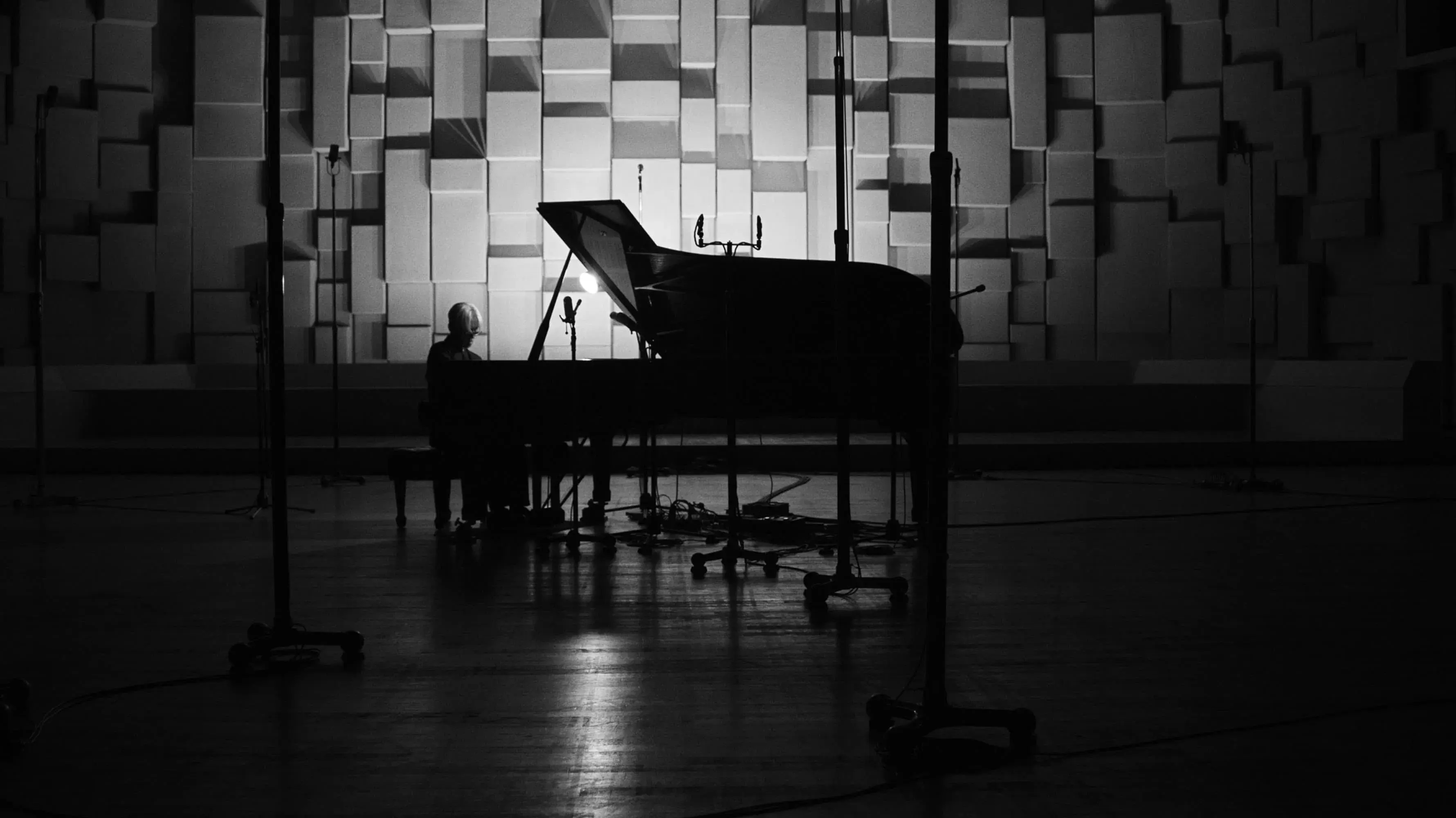 坂本龍一 Ryuichi Sakamoto: Playing the Piano 2022