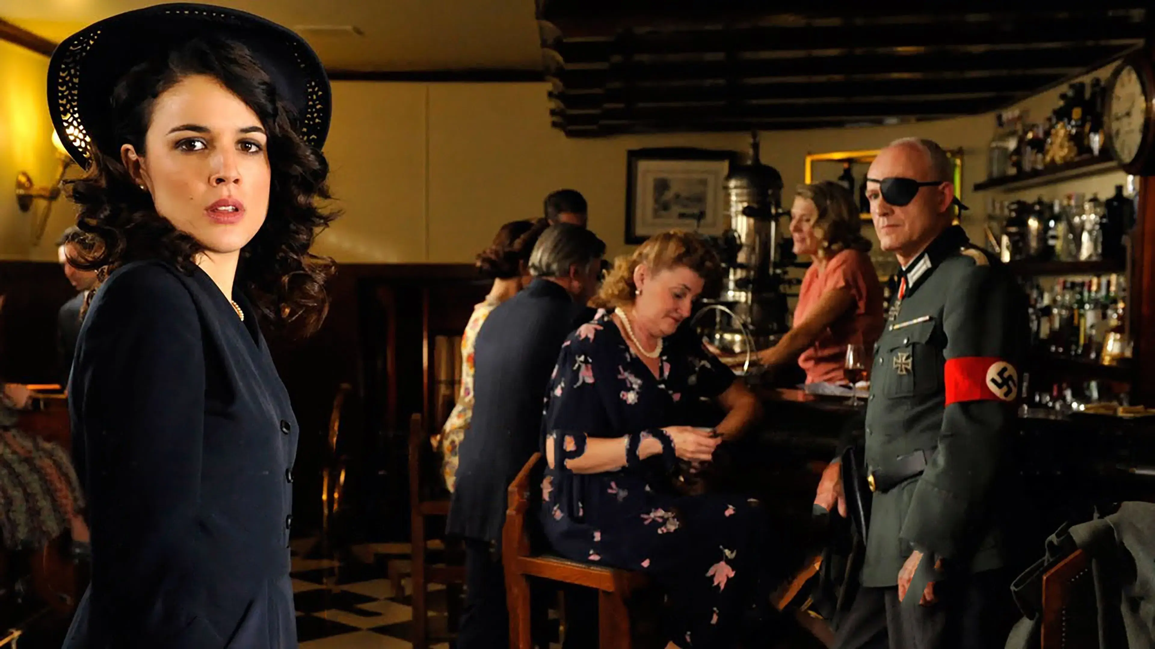 O Tempo Entre Costuras