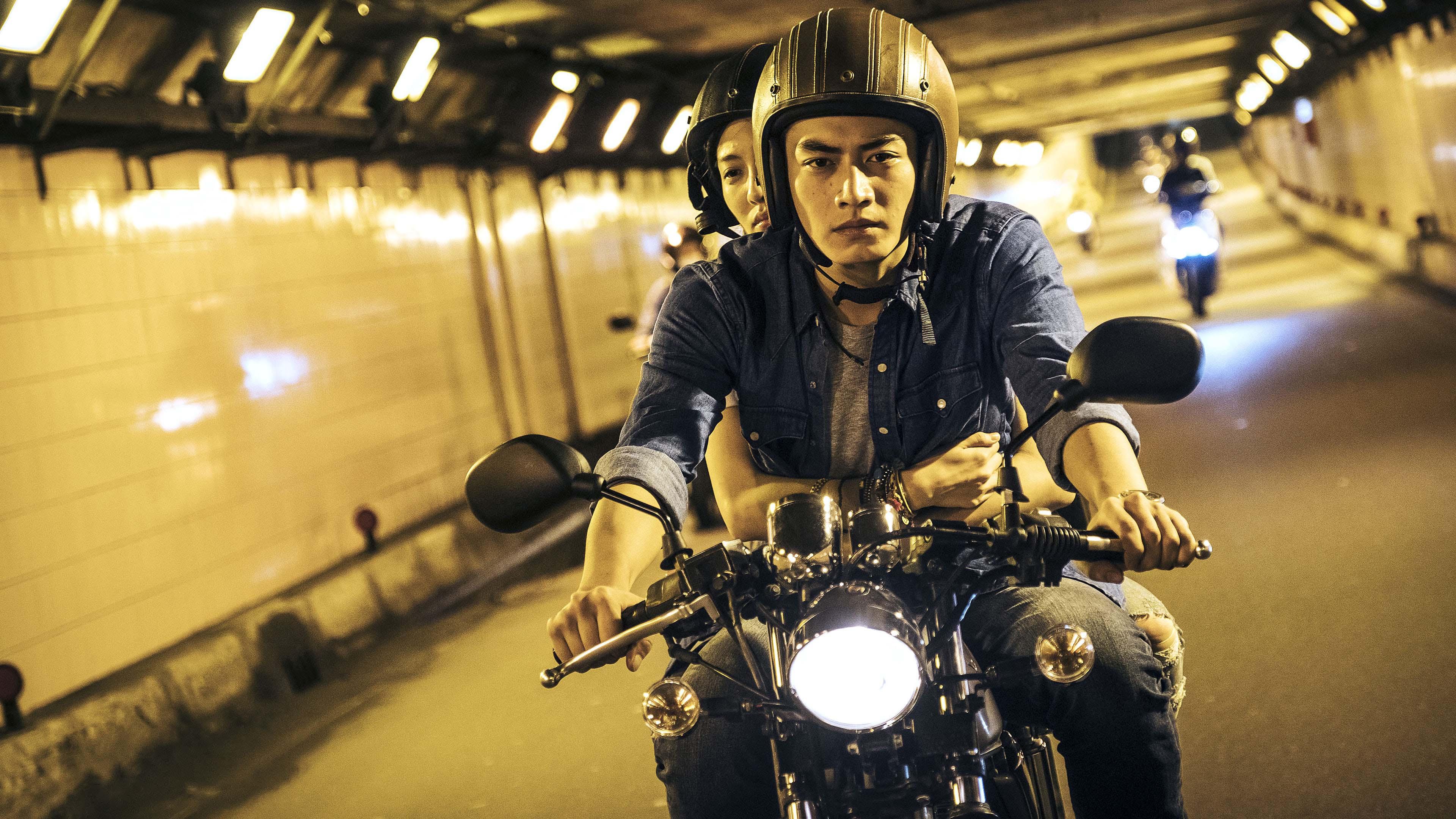 他們在畢業的前一天爆炸