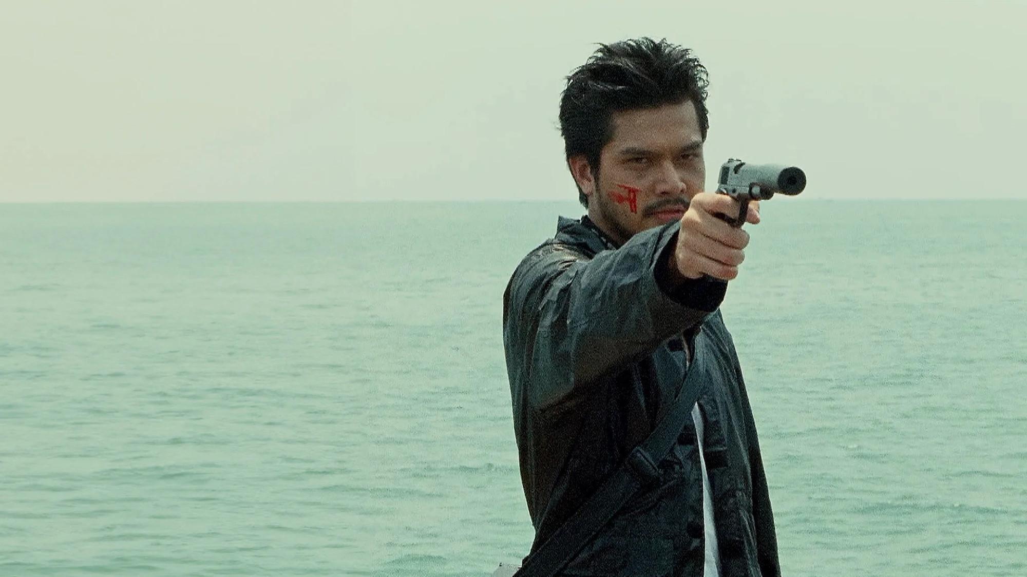 มือปืน/โลก/พระ/จัน