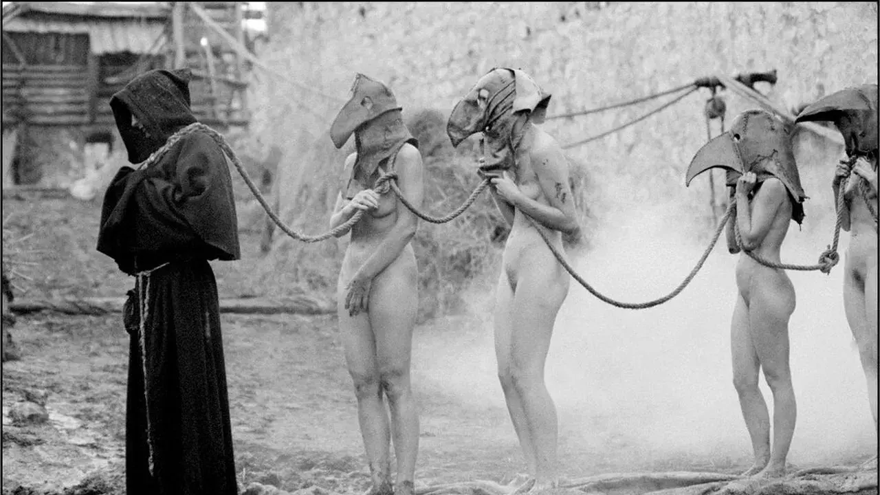 É Difícil Ser Um Deus