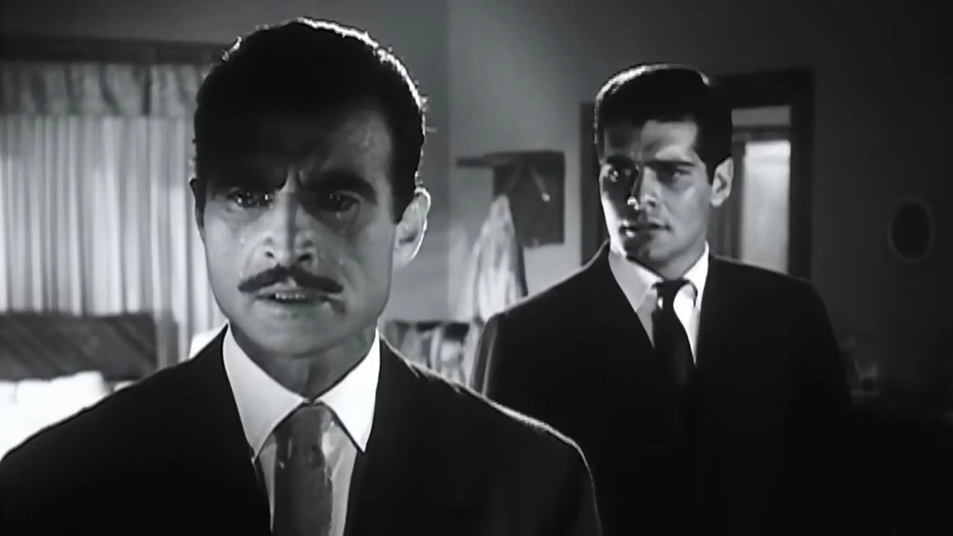 غرام الأسياد