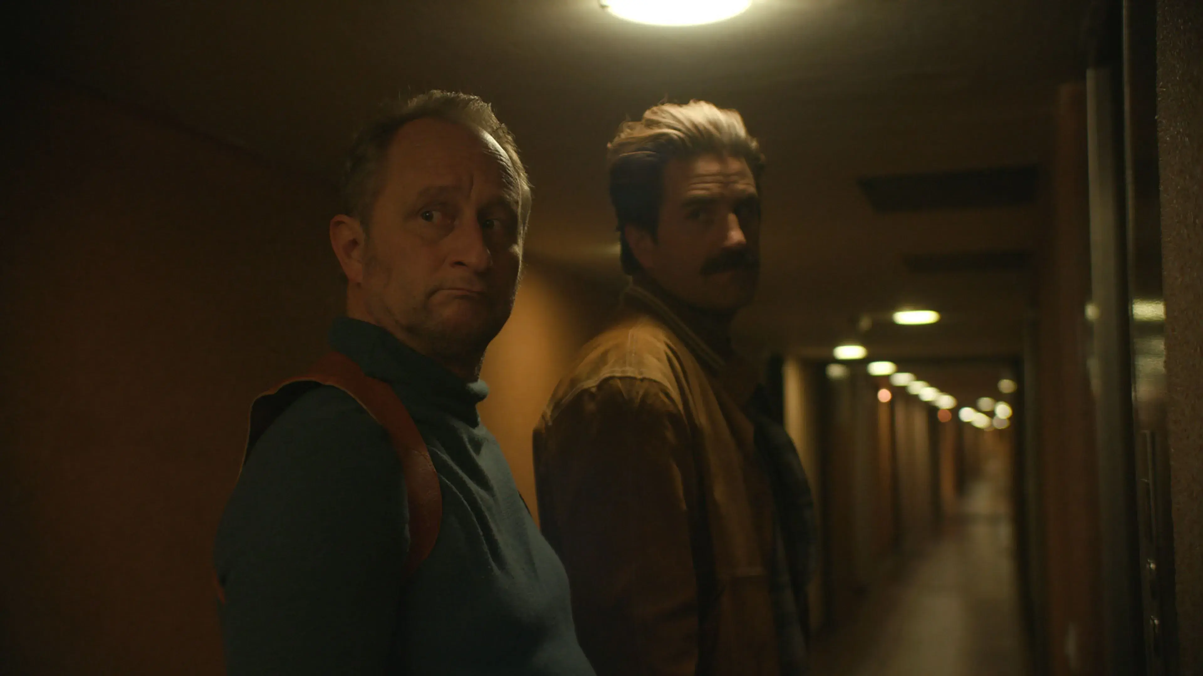 Na Delegacia / O Interrogatório