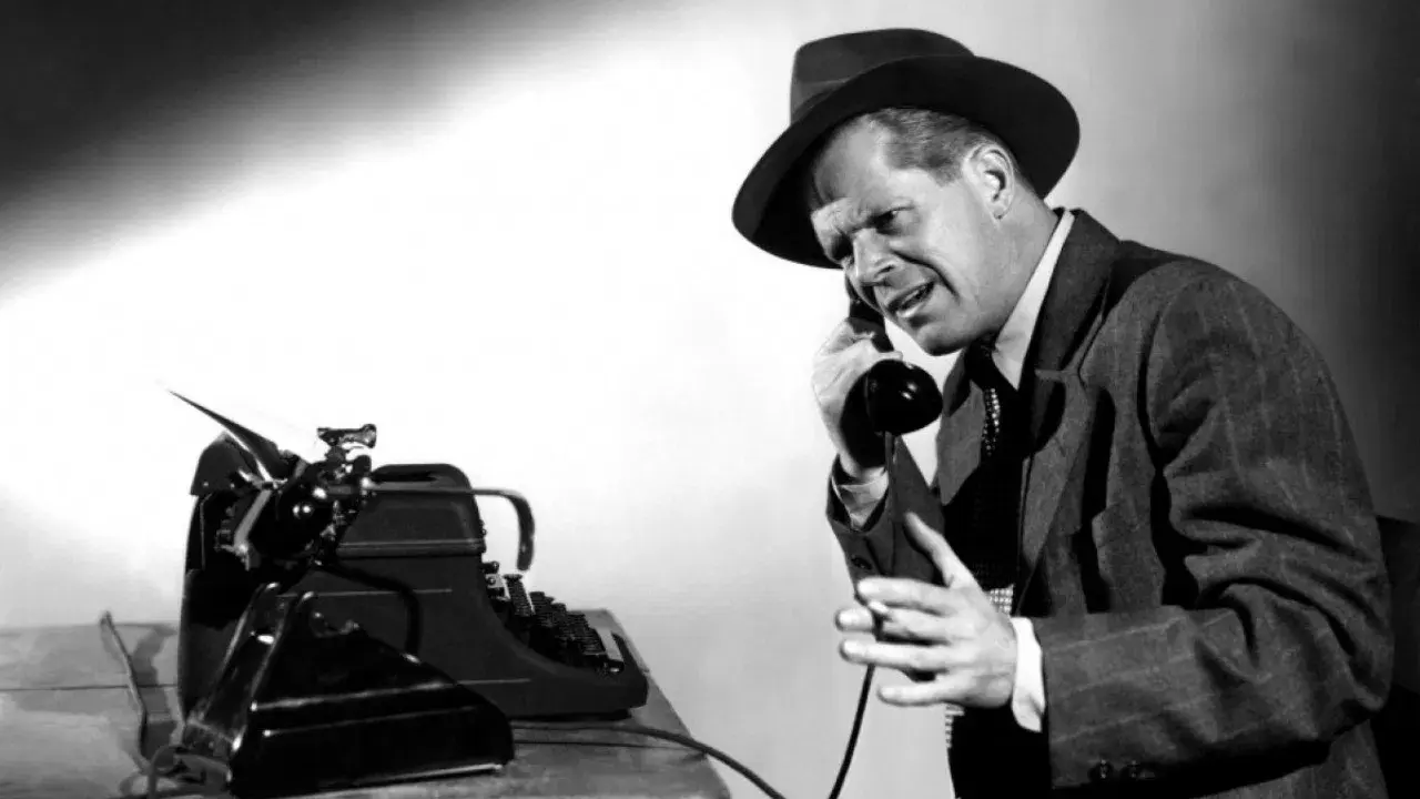 Sob o Manto da Intriga