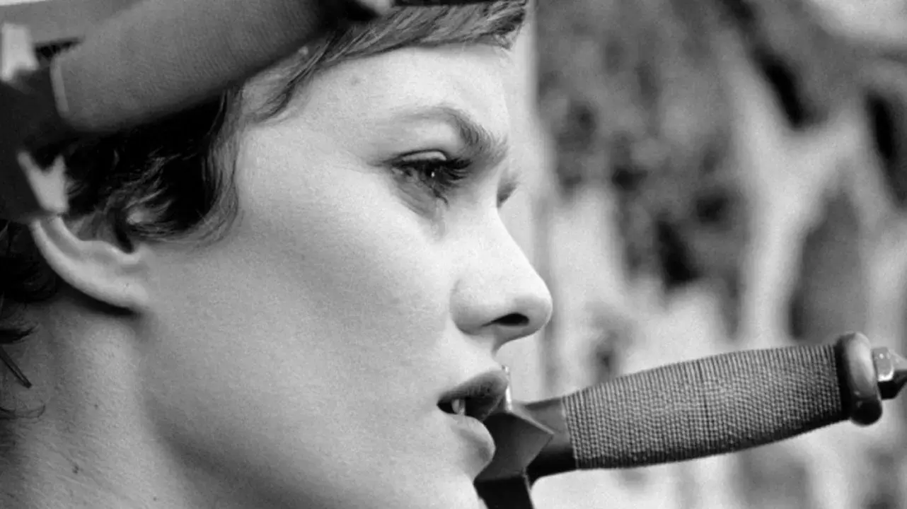 A Garota Sobre a Ponte