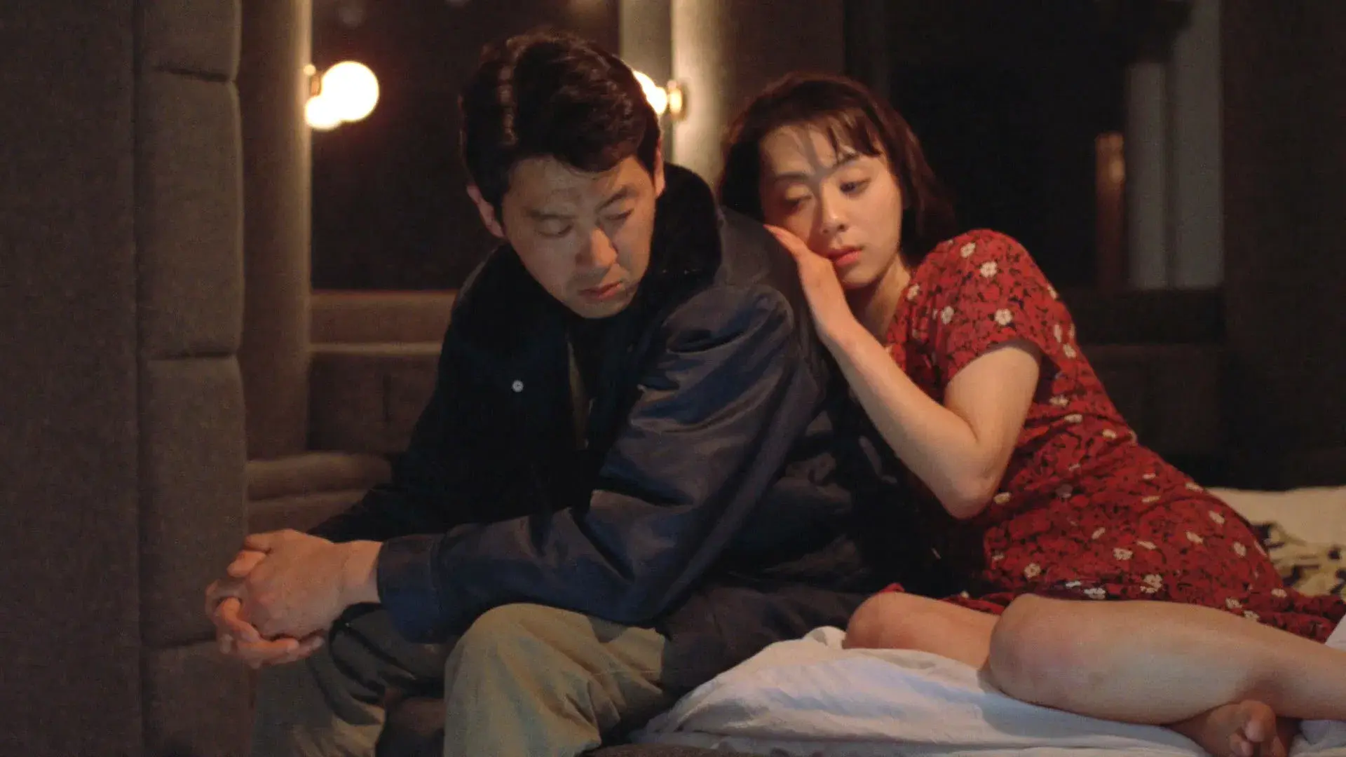 黒い下着の女　雷魚