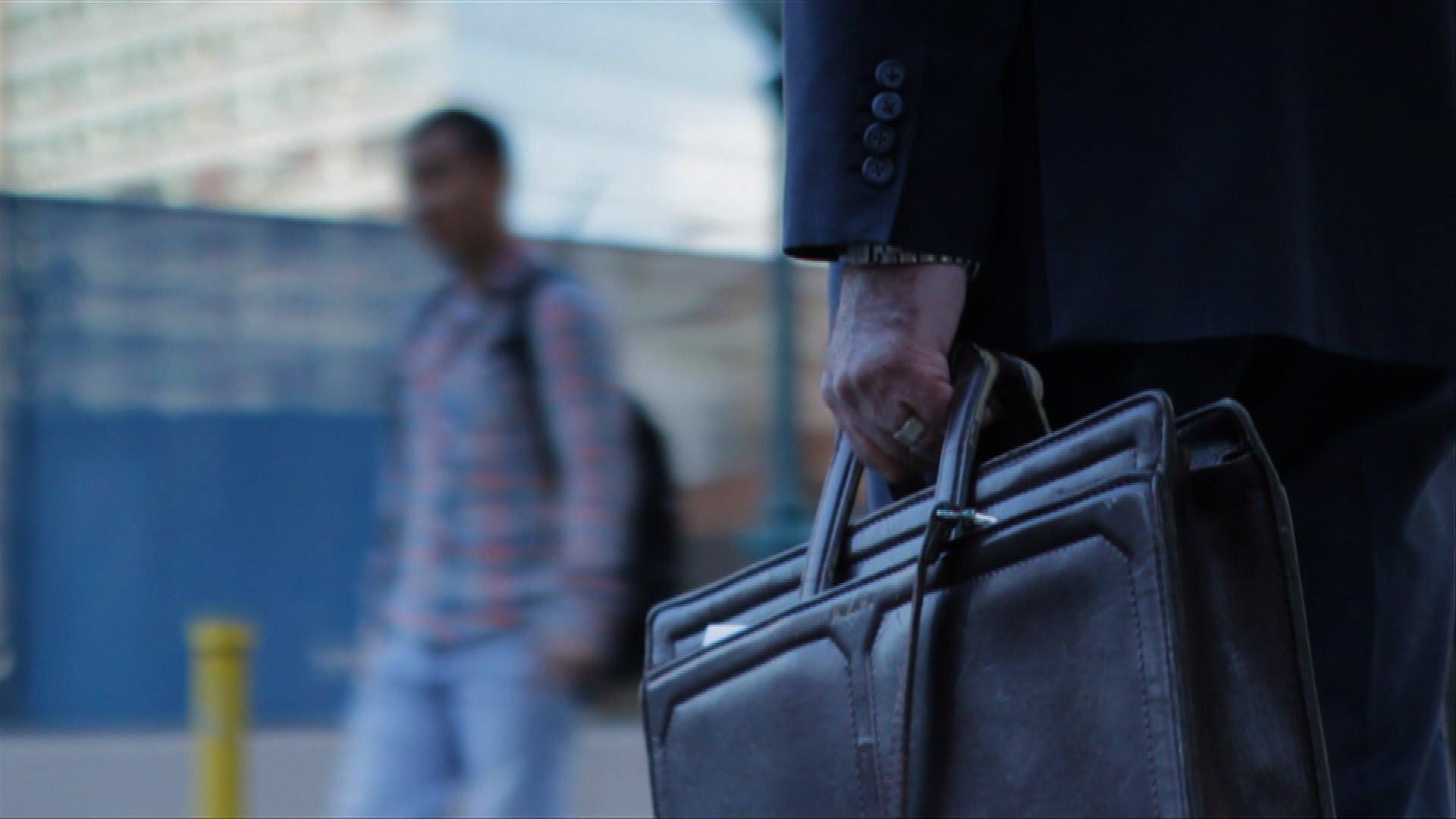 Tempos Difíceis: Perdido em Long Island