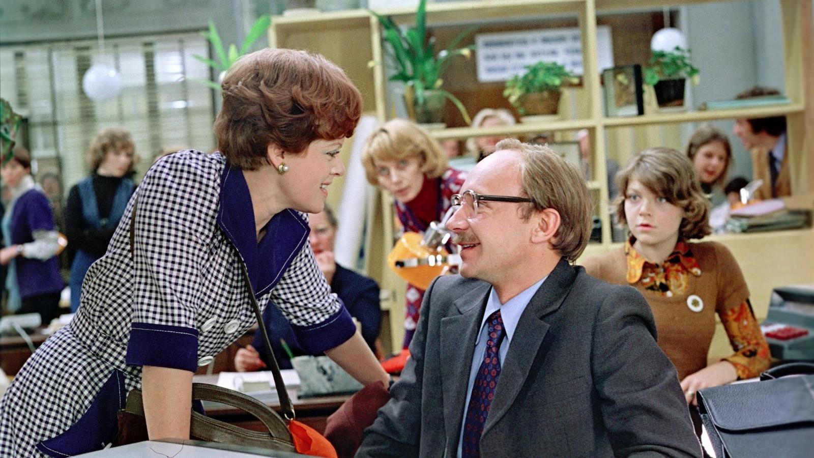 Служебный роман