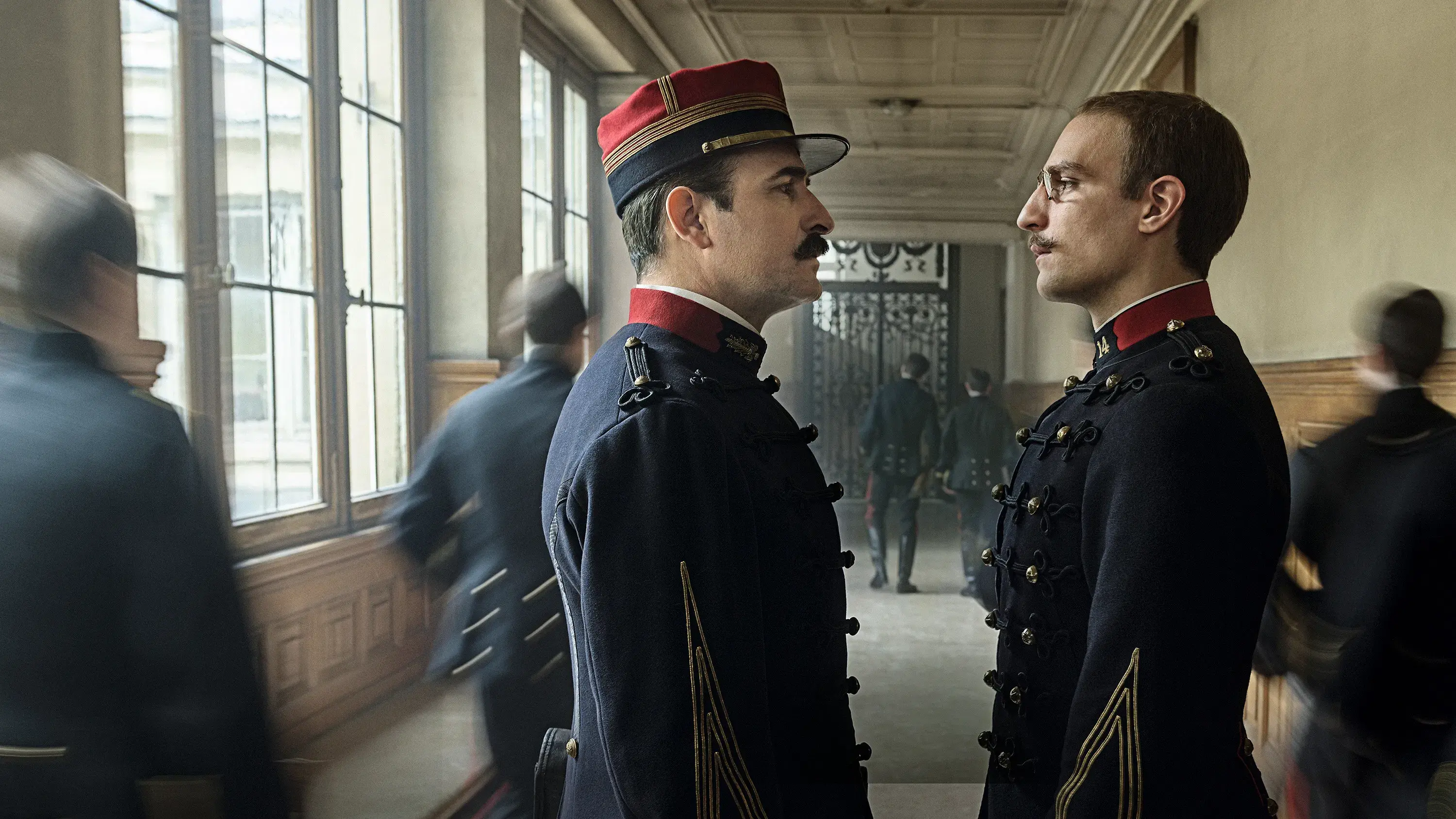 O Oficial e o Espião