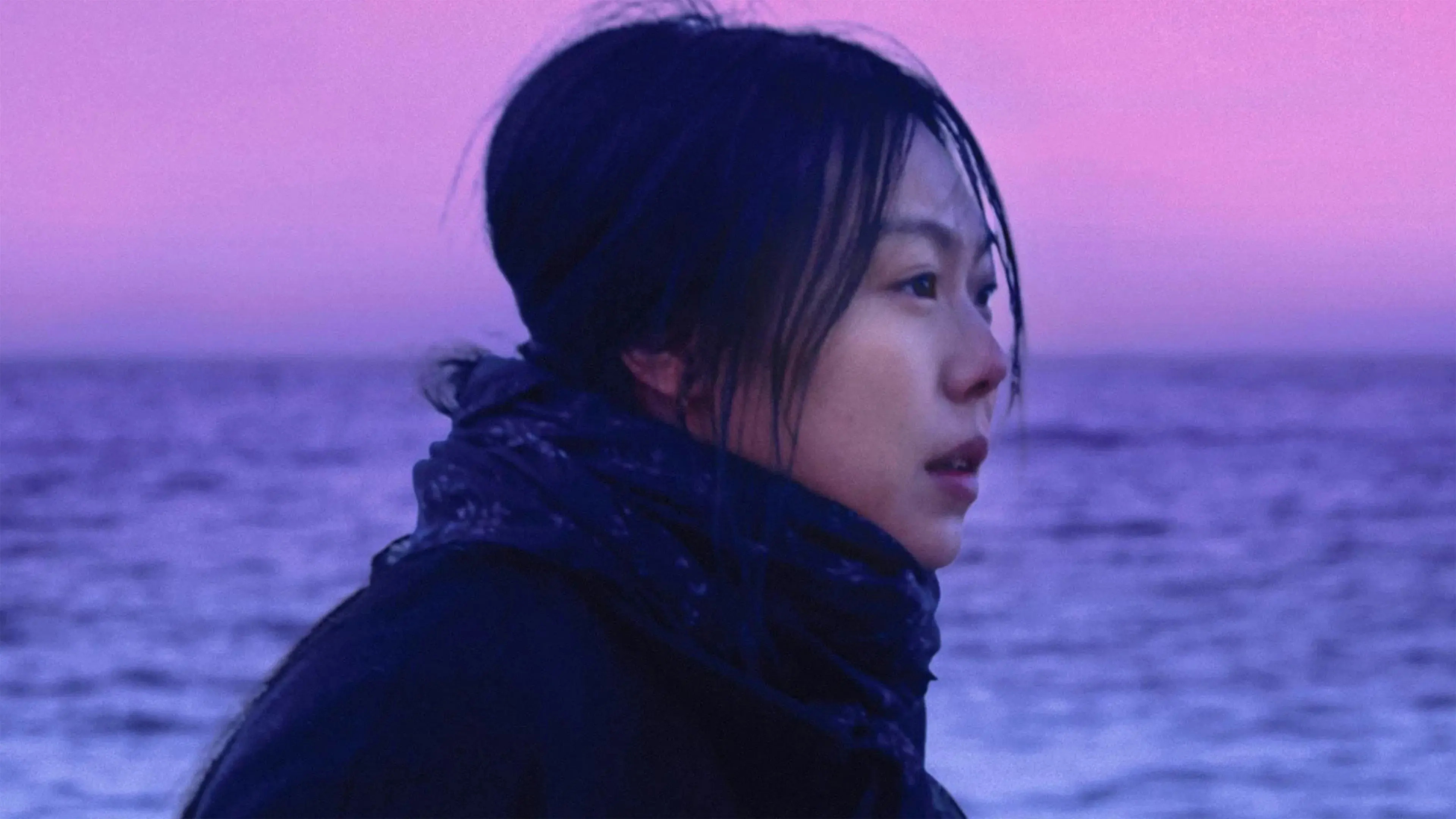 Na Praia à Noite Sozinha