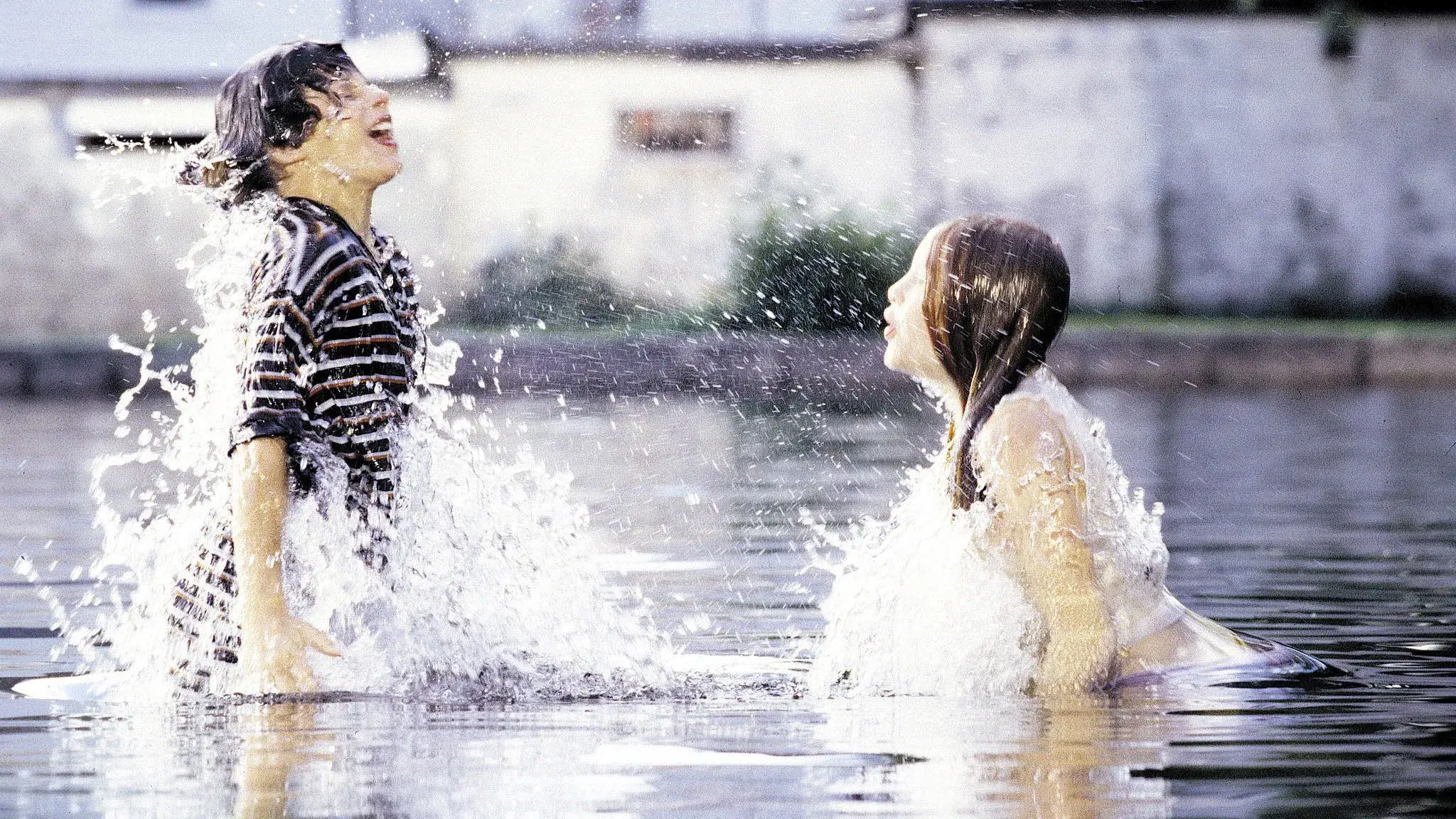 Só as Nuvens Movem as Estrelas