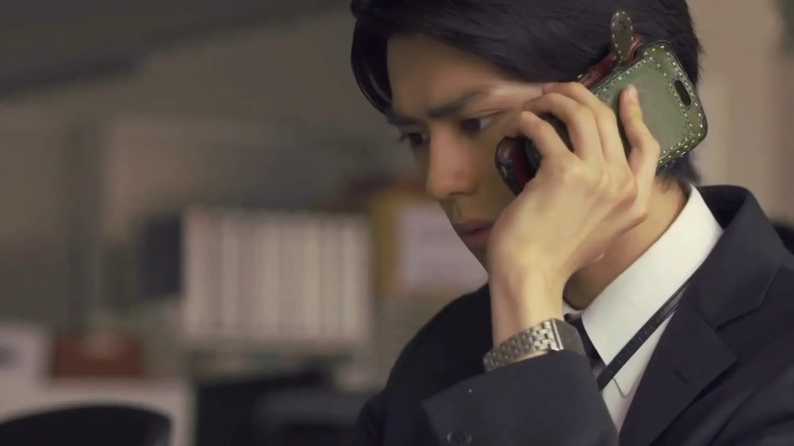 特命指揮官 郷間彩香