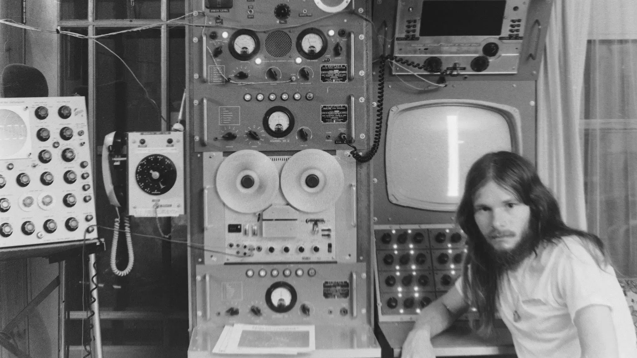 John à Procura de Aliens