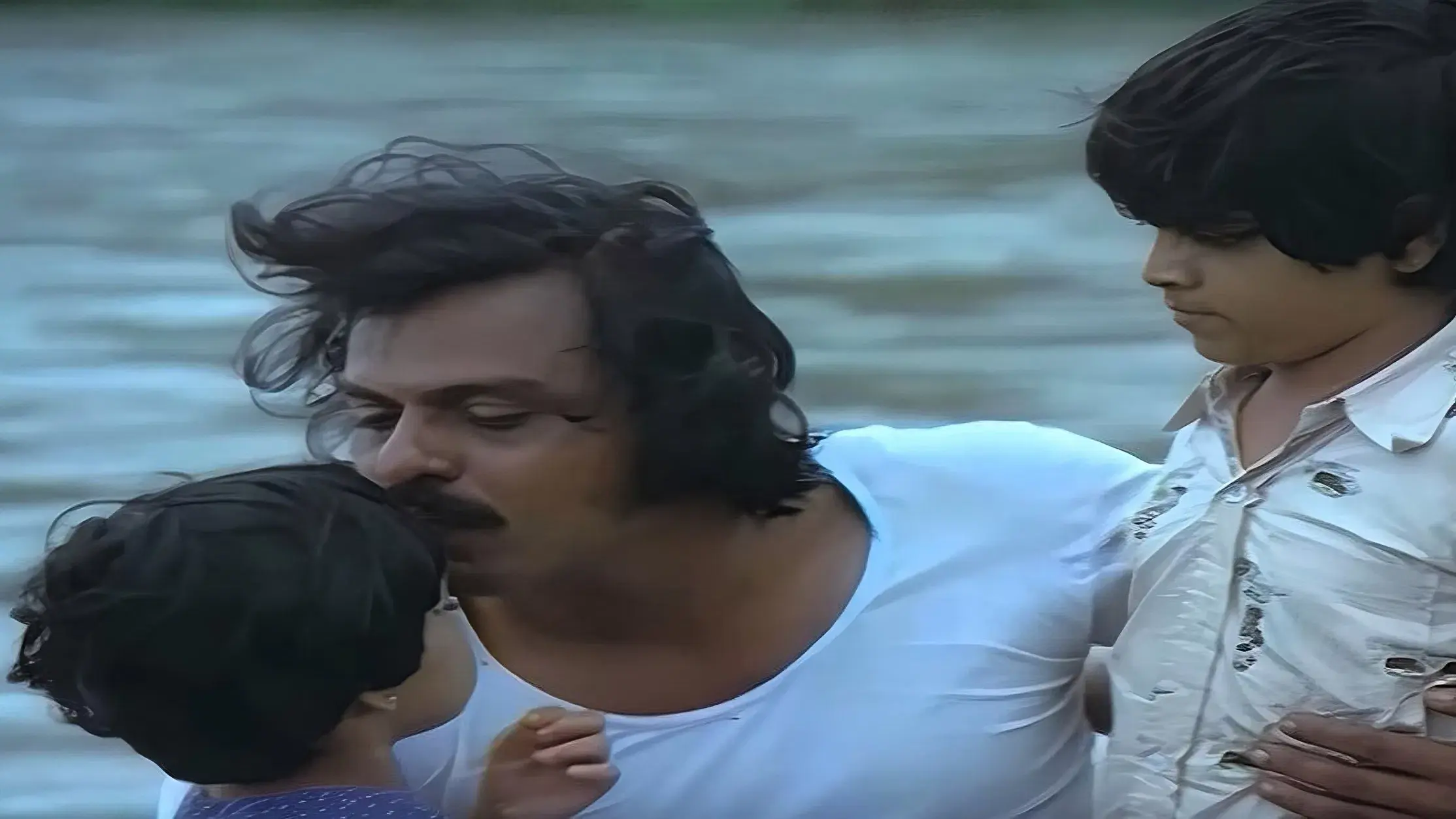 உதிரிப்பூக்கள்