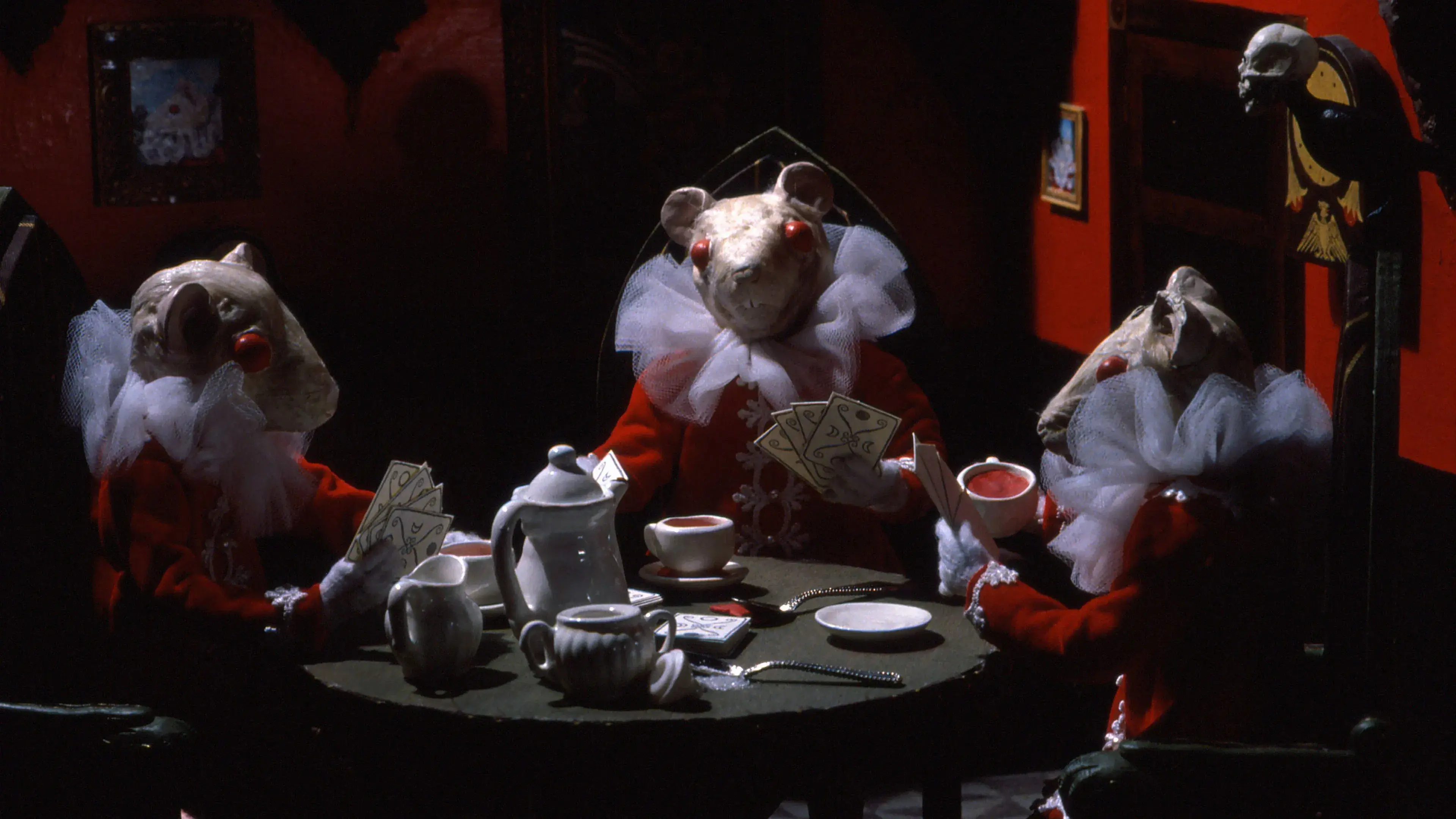 Chá de Sangue e Fio Vermelho