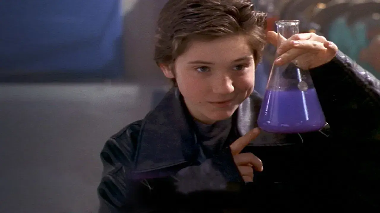 Gênio Desafiando a Gravidade e o Amor