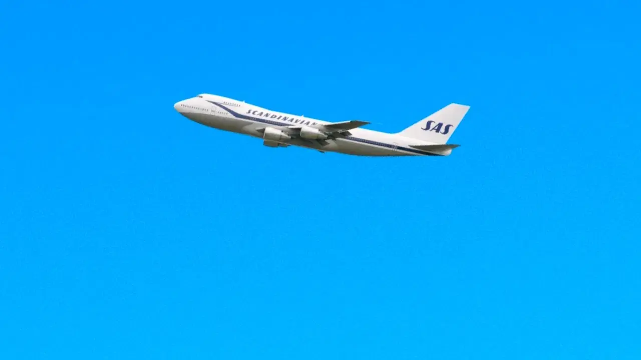 SK 917 har nettopp landet