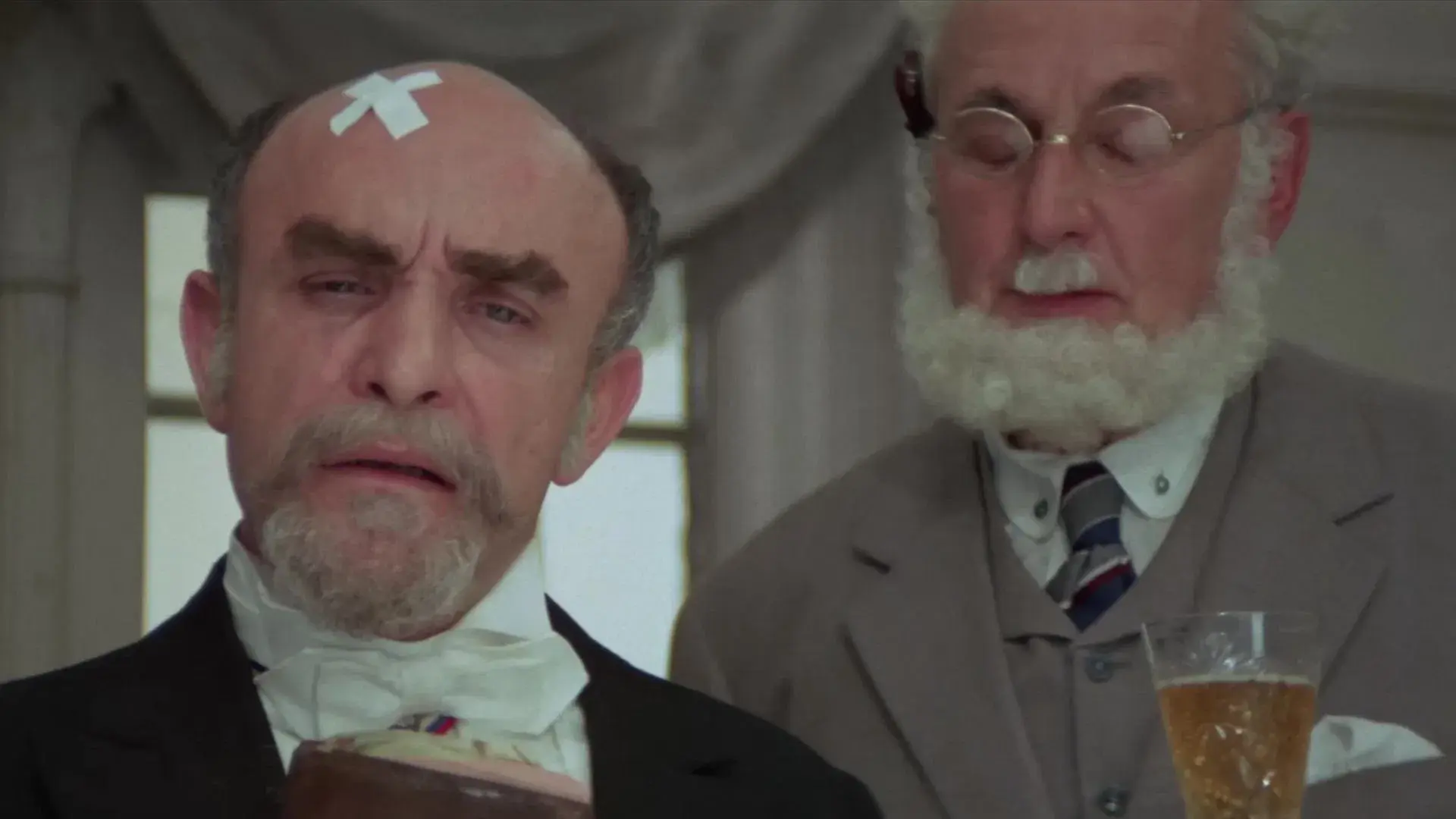 Корона Российской империи, или Снова неуловимые