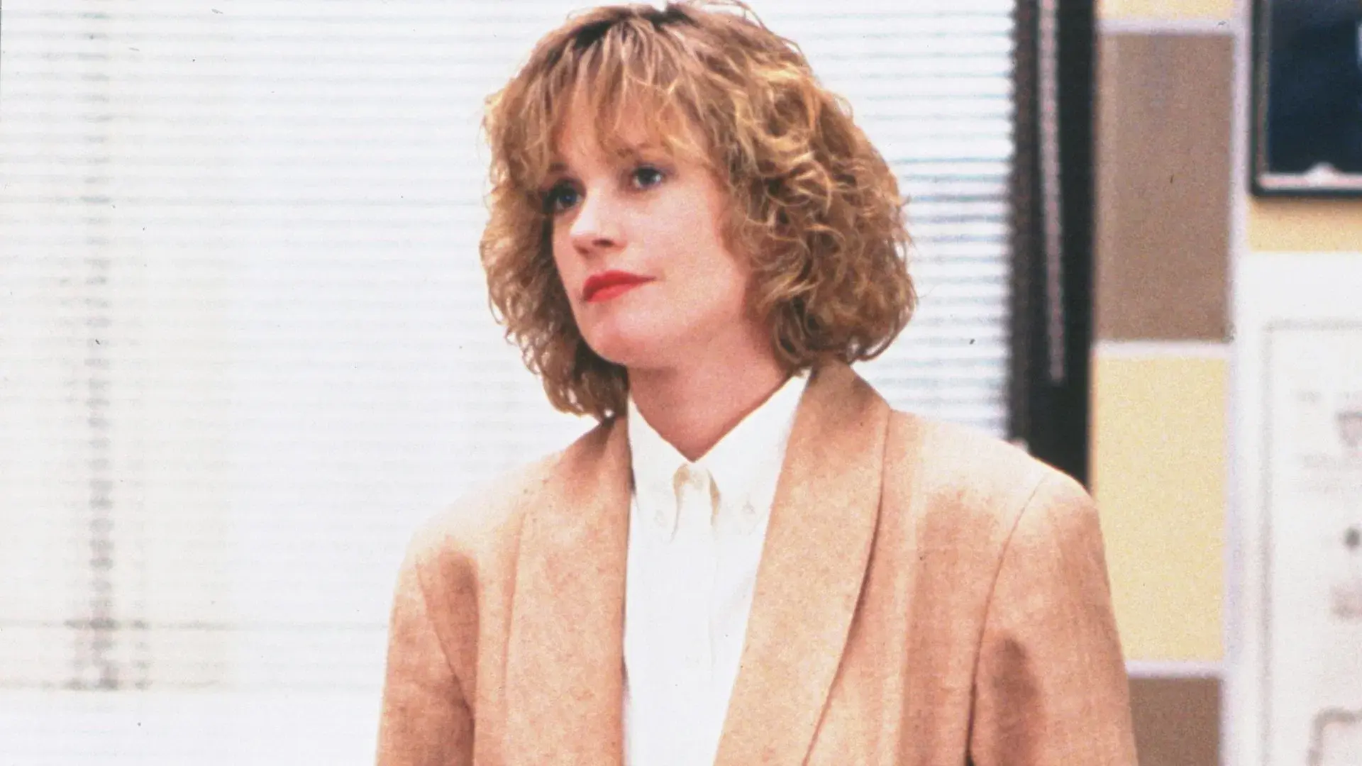 Uma Estranha entre Nós