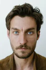 Виктор Михайлов