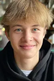 Леон Кемстач