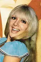 Αΐνα Μάουερ