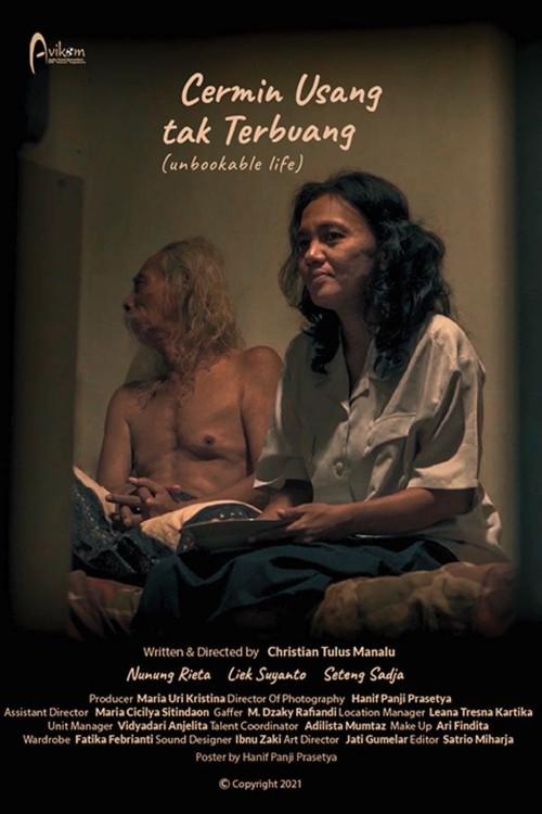 Cermin Usang Tak Terbuang