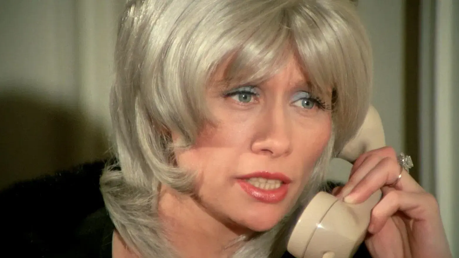 Uma Peituda Contra a Máfia