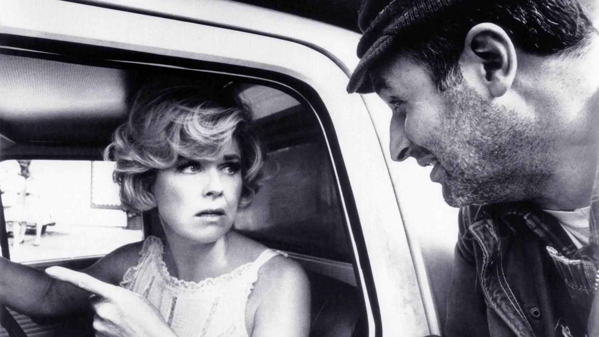 Tem um Homem na Cama da Mamãe