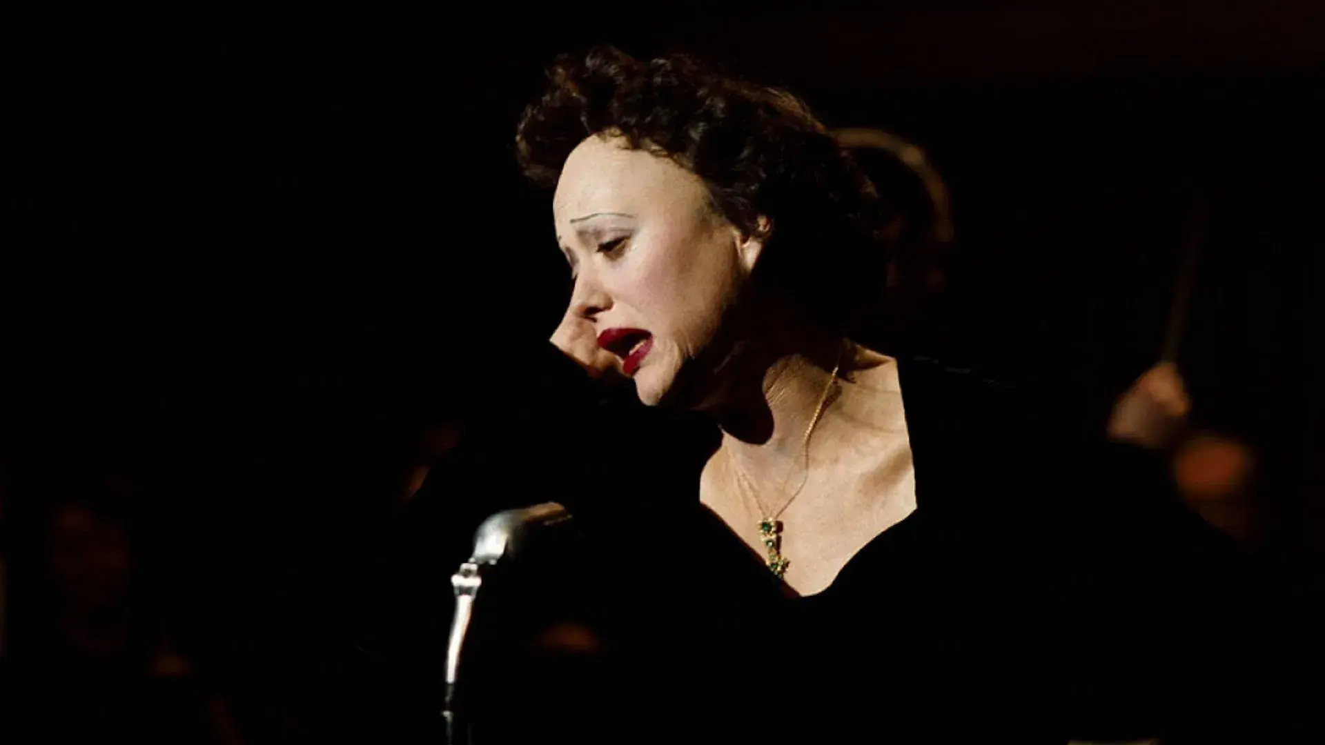 Piaf: Um Hino ao Amor
